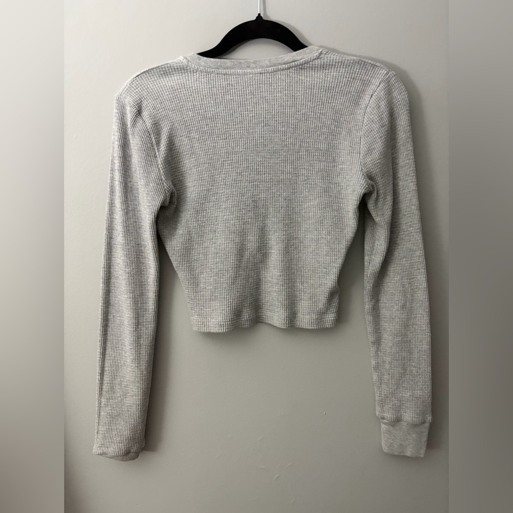 TNA Light Gray Ribbed Crop Top - Picture 4 of 5